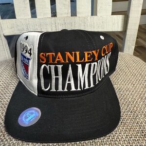 1994 VINTAGE NHL NEW YORK RANGERS STANLEY CUP HAT STARTER